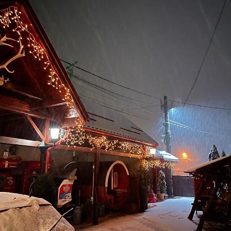 Engi Panzio Bed & Breakfast Ocna de Sus Eksteriør bilde